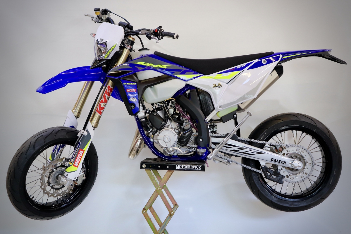 Sherco SM 125 2T Supermoto Factory 2025 in pronta consegna. Moto nuova da immatricolare!